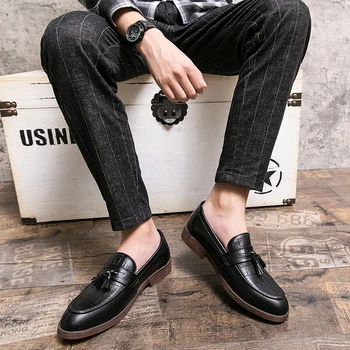 2020 skórzane obuwie dla mężczyzn mokasyny luksusowy pasek poślizgu na męski strój buty do wypoczynku duże rozmiary 38-47 dobra odporna na zużycie podeszwa