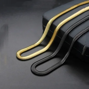 Moda prosty tytan stal chromowana płaski wąż naszyjnik złoto-czarny naszyjnik ze stali nierdzewnej sprzedaż