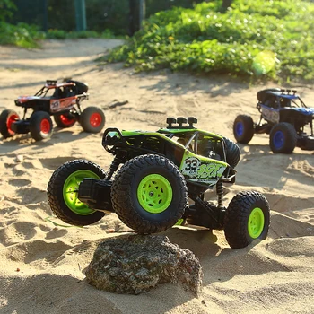 RC Car 4WD 2.4 GHz, 1:20 climbing remote control car Off-Road Radio Control Trucks 2020 NEW High speed Vehicle Toy for Children